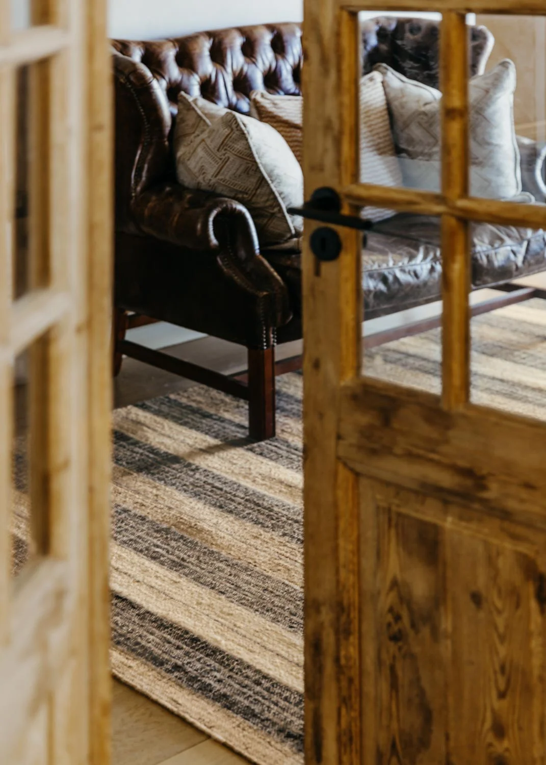 Siya Indoor Jute Rug gallery image